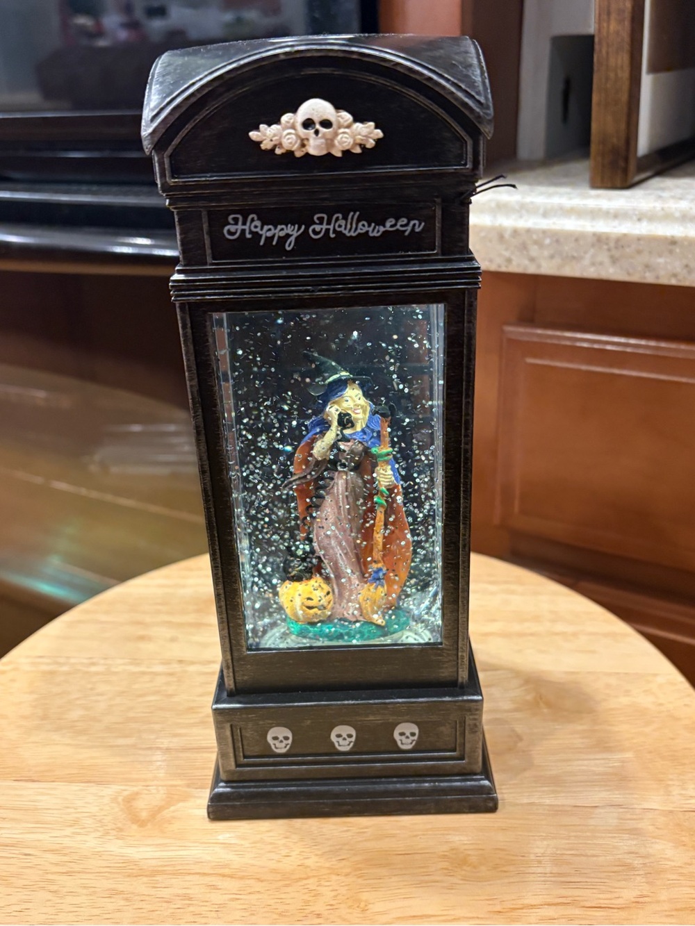 NWT-Happy Halloween Black Witch Lantern Water Globe!